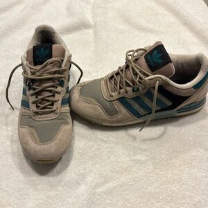 Adidas originals shoes US size 9.5